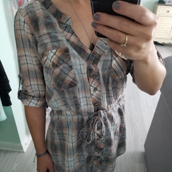 BKE Tops - BKE Washed Out Plaid Tunic Top